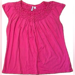 Relativity pink smocked shirt with cap sleeves. Women’s size Large